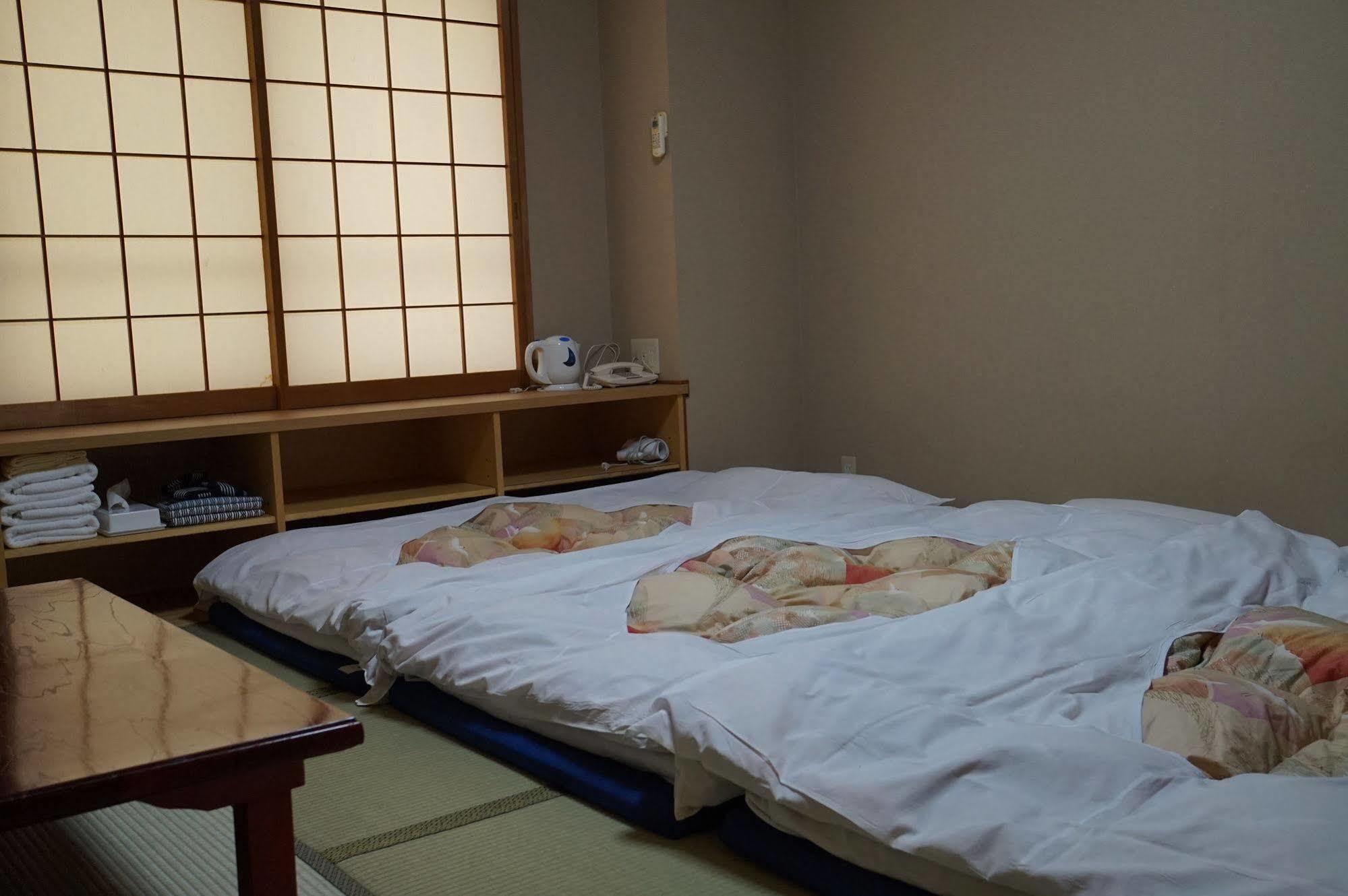 Annex Katsutaro Ryokan Tokio Exterior foto